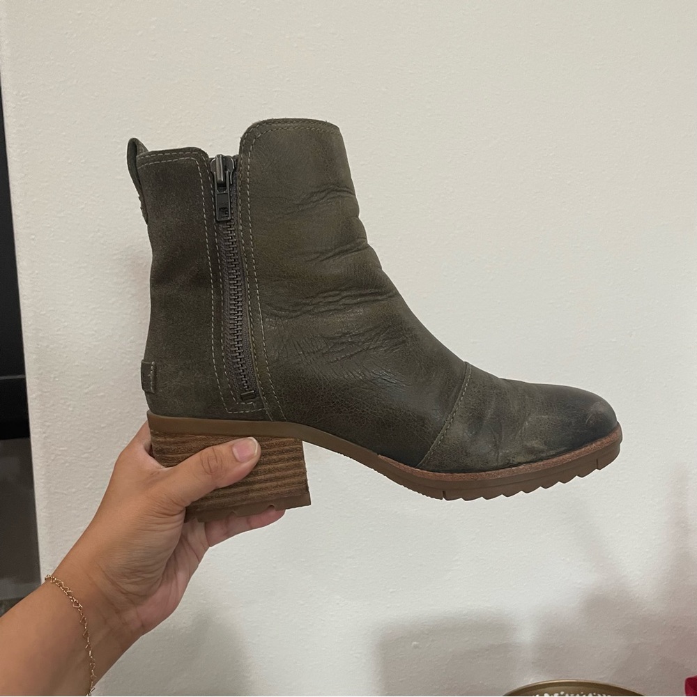 Sorel Dark Green Ankle Boots